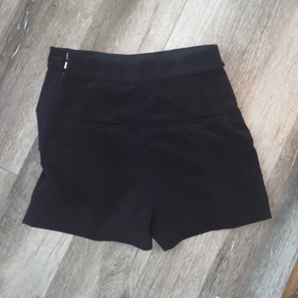 H&M Dress Shorts - Picture 2 of 3